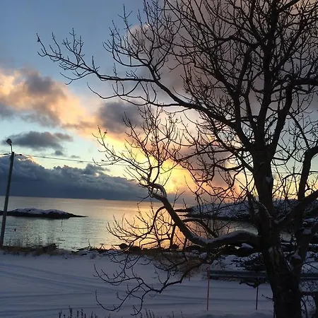 Nesland Lofoten Holiday home