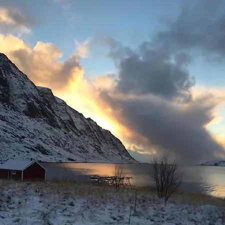 Holiday home Nesland Lofoten *